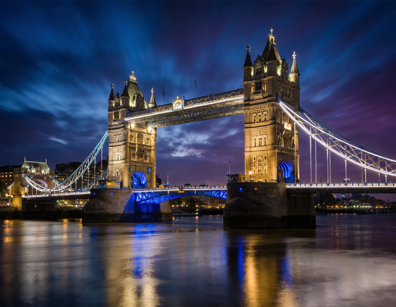 Tower Bridge cover image for a pet travel photo guide